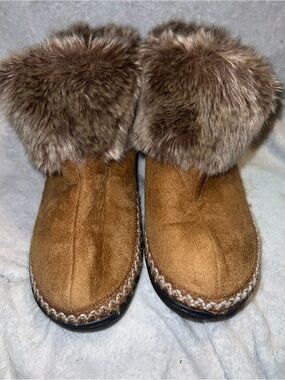 Isotoner slipper boots woman size 7.5-8